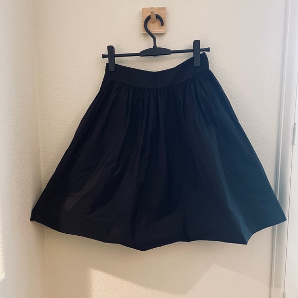 NWT TRINA TURK Black Silk Crepe Pleated Full Skirt - Picture 2 of 6